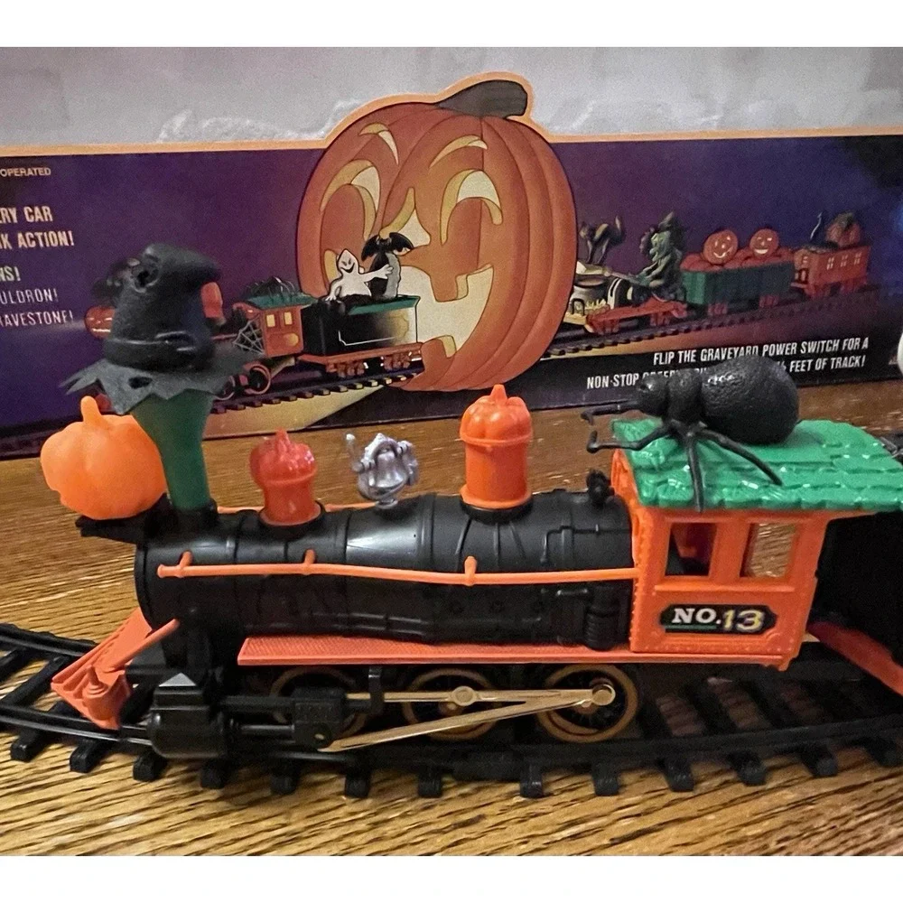 Vtg New Bright Haunted Halloween Express Train Set 1995 Lights Spooky CIB Works